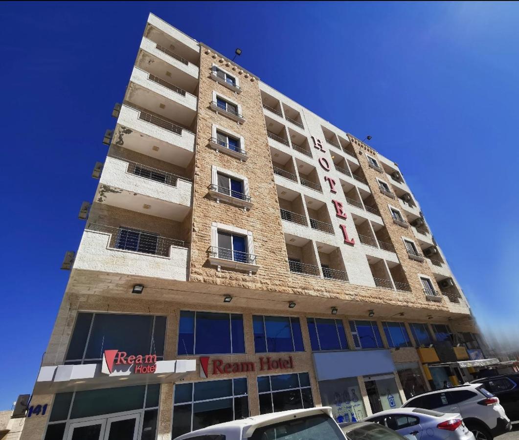 Ream Hotel Amman Exterior photo