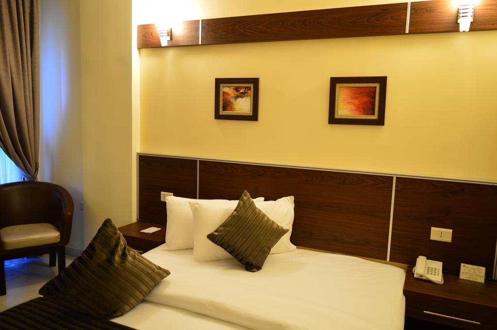Ream Hotel Amman Room photo