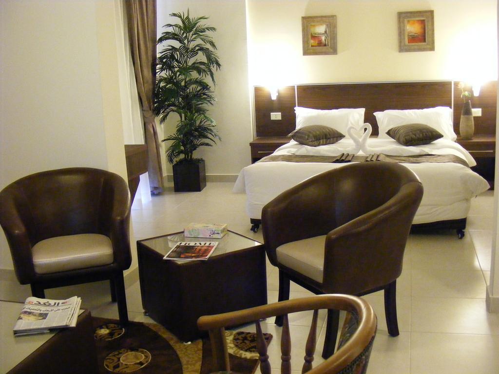 Ream Hotel Amman Exterior photo